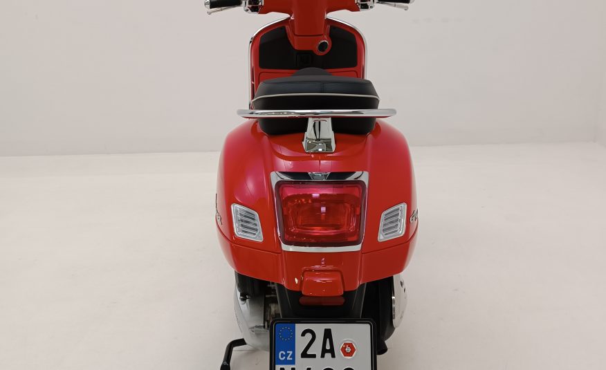 Vespa GTS 300 SUPER