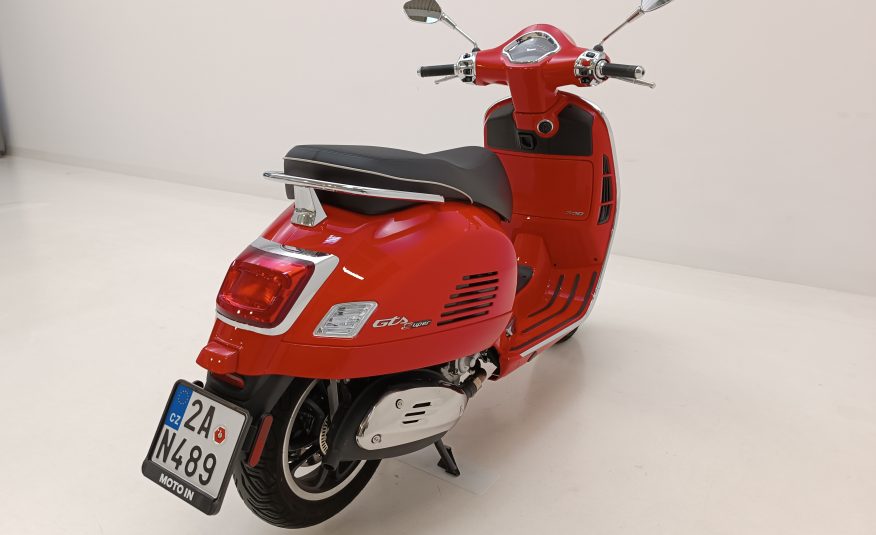 Vespa GTS 300 SUPER