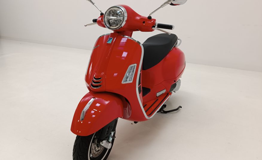 Vespa GTS 300 SUPER