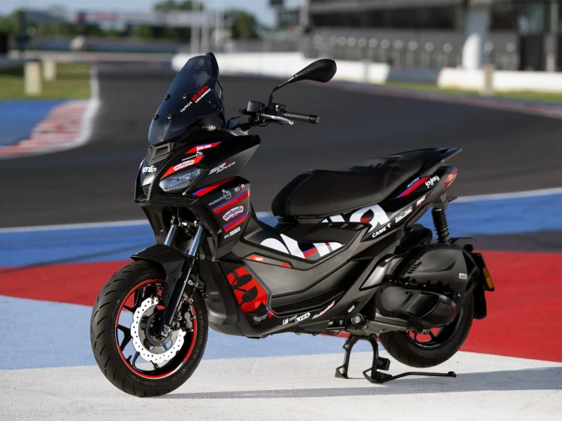Moto-in-prodej-servis-motocyklu-aprilia-sr-gt-replica-125-middle-1