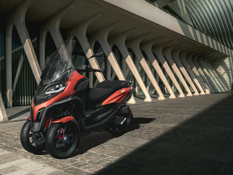 Moto-in-prodej-motocyklu-piaggo-mp3-sport-400-galerie-1